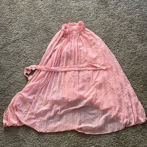 NEVER WORN Gorgeous pink chiffon like dress with high neck collar